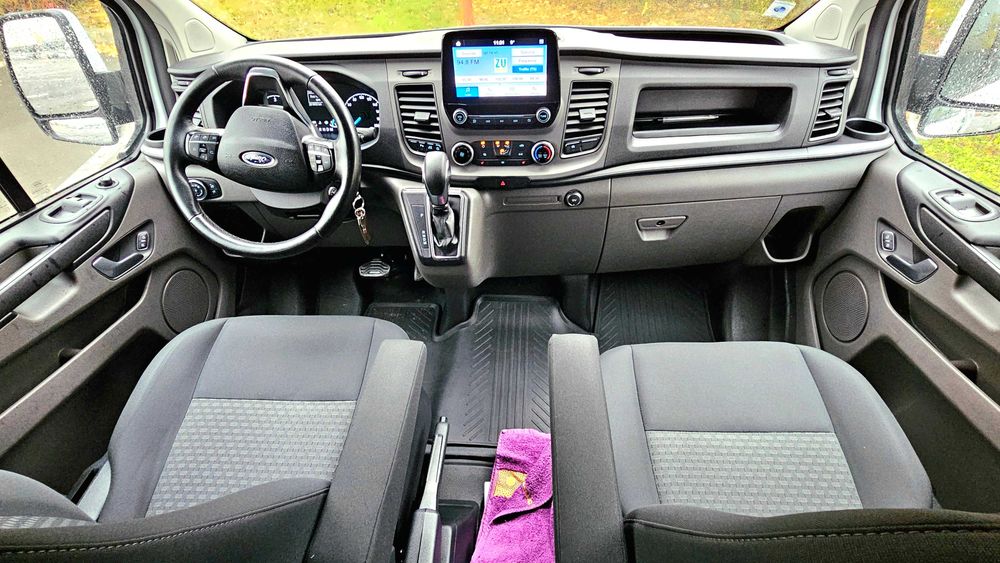 inchiriez ford transit custom in Braila 5 locuri plus marfa