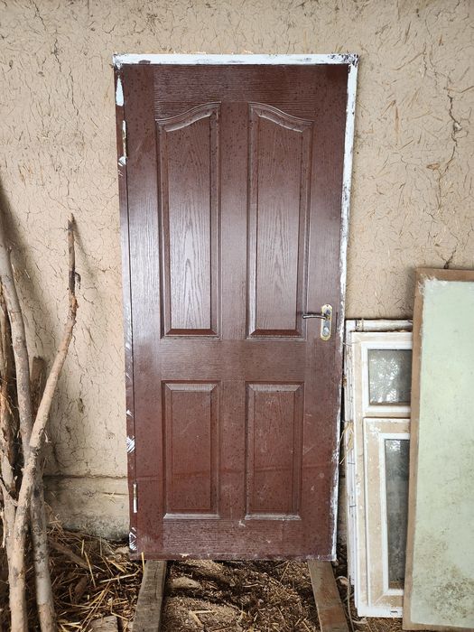 B-u eshik rom olamiza taxtalik,akfa