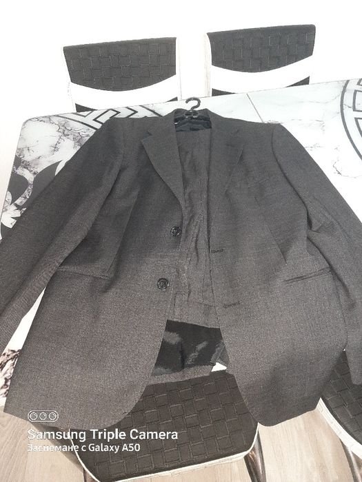 Мъжки костюми и кожено яке