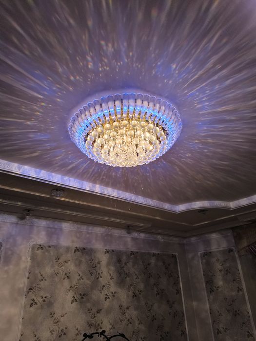 Продам люстру недорого