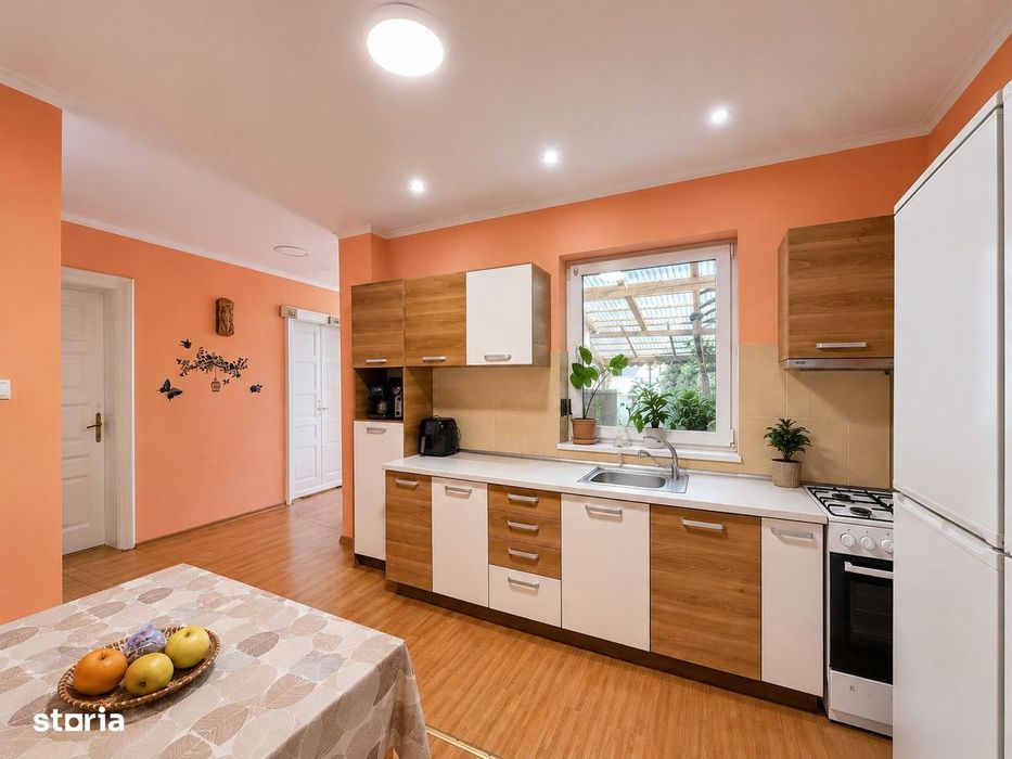 Casa singur in curte intr-o zona deosebit de buna - IMOBIHOR