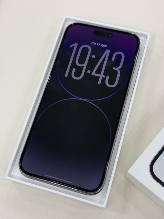 Продам Айфон 14 про макс