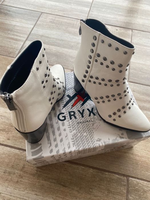 Botine și pantofi mărimea 35