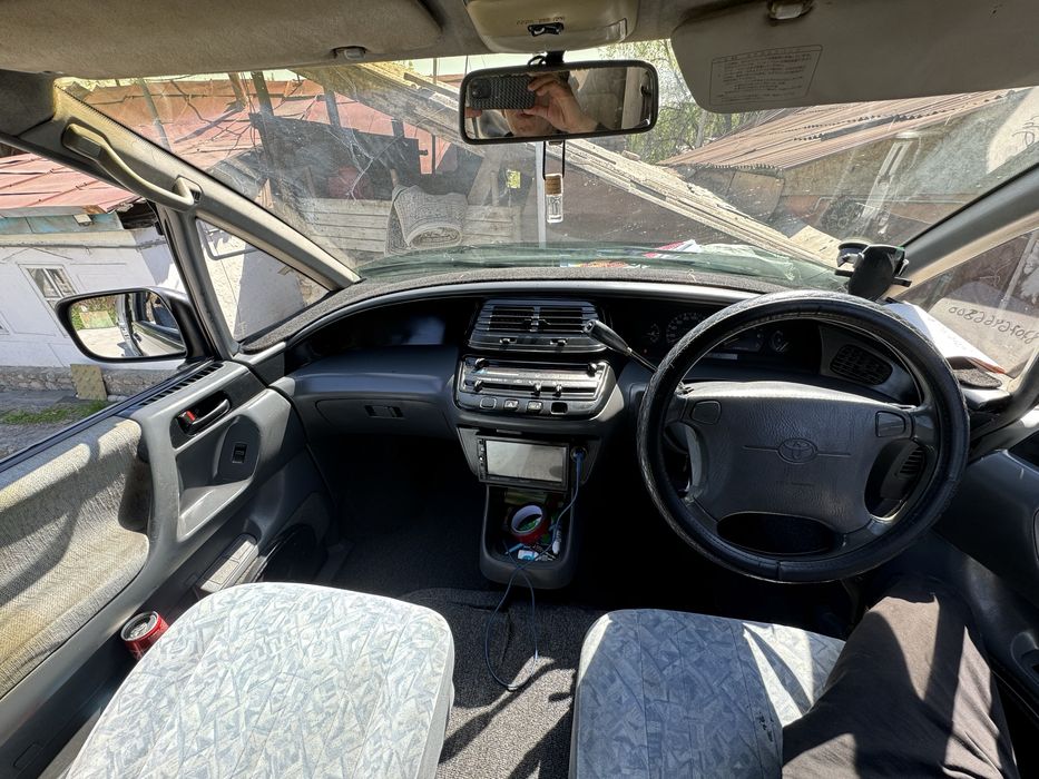 Toyota Lucida в хорошем сост