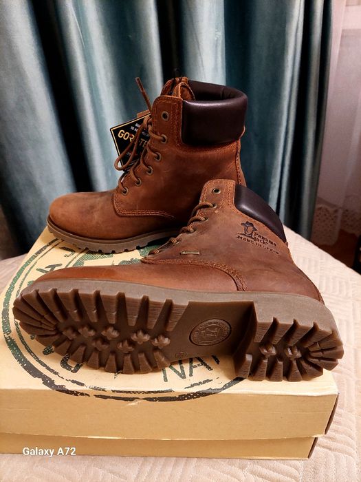 Продается ботинки фирмы Panama Jack.  Размер 36.