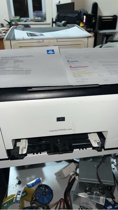Цветной принтер hp cp1025