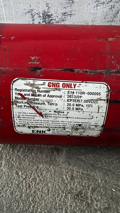 Gaz balon holati yaxshi qirilgan oyilgan joyi yoʻq