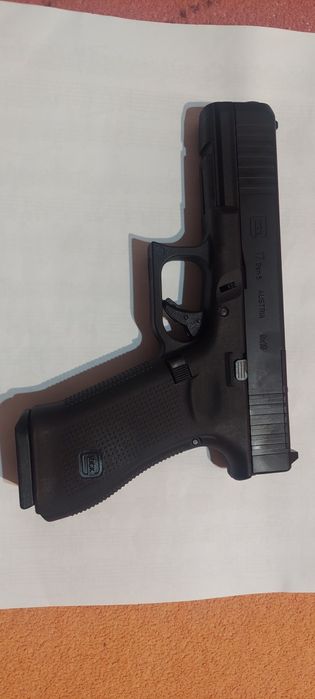 Airsoft  Glock17 Gen 5 Mos  gbb