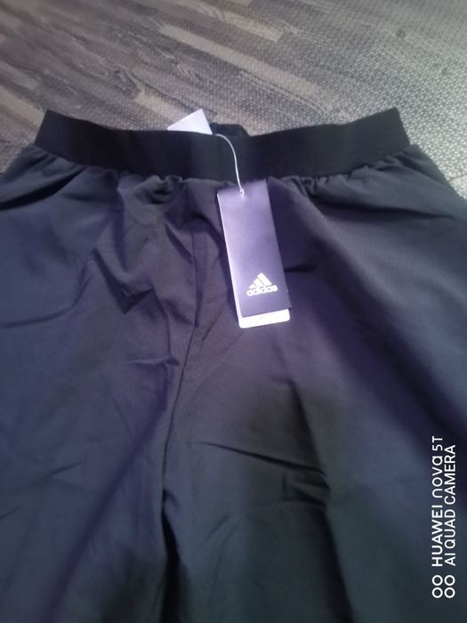 Sort adidas. Mărime L. Original 100%