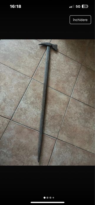 Bat pentru mers pe munte