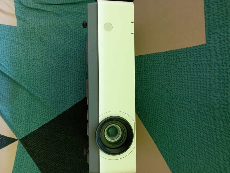 Продавам проектор SONY - VPL EX 315