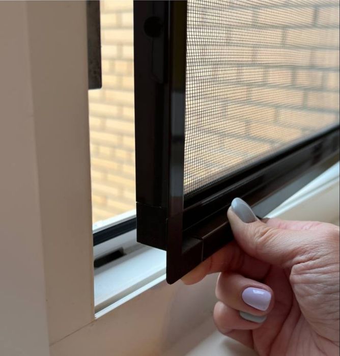 Продам вставные (внутренние) москитные сетки