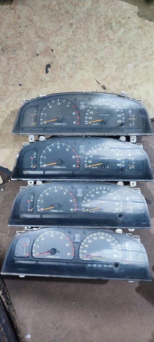 Щиток приборов Toyota