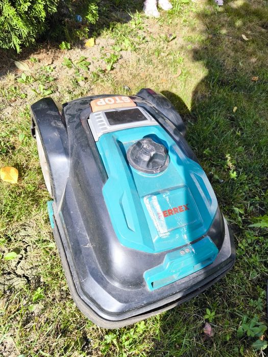 Robot de tuns iarba Ferrex