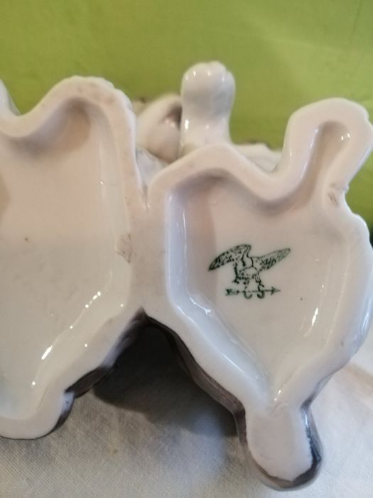 Порцеланова фигурка