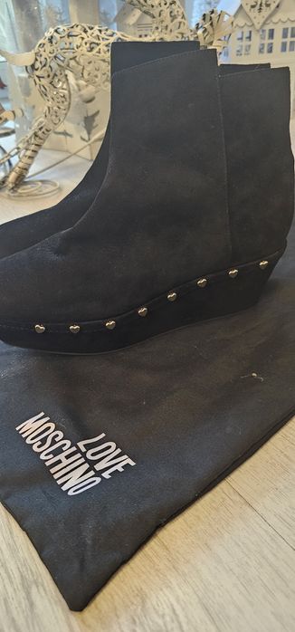 Боти love Moschino