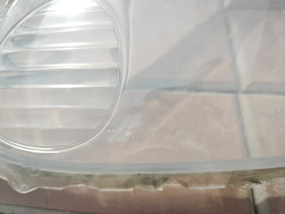 Lexsus gs 300 стекла фар оригинал
