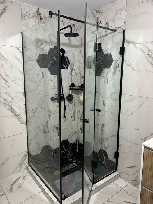 Cabine de dus, balustrade, compartimentari interioare, sticlă printata