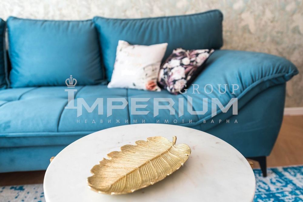 Дава се под наем Тристаен апартамент в Варна, Централна поща - 100 кв.м за 1000 € - Снимка #4