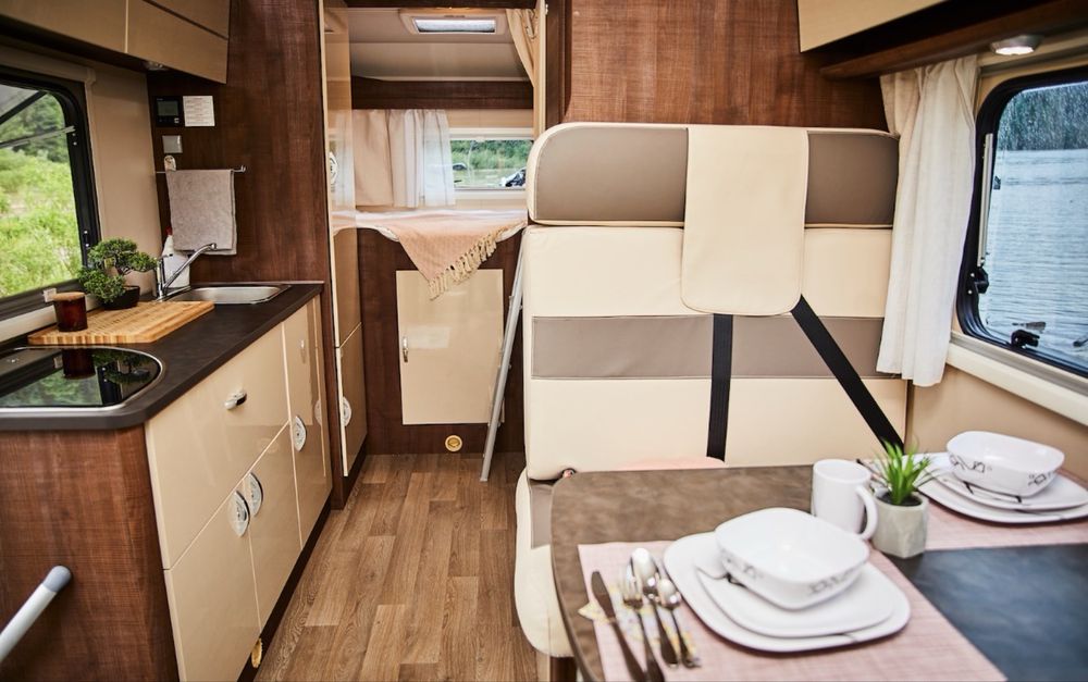 De vanzare 2 Autorulote 6 locuri + site prezentare & booking inclus)