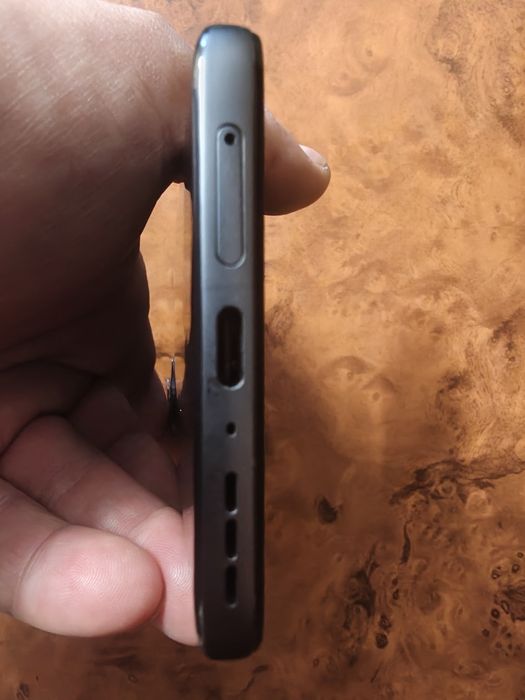 Motorola edge 2022 года