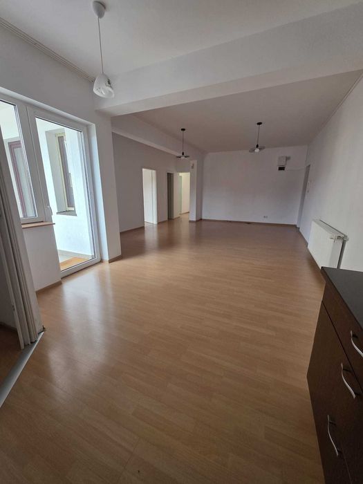 Locuinta Spatioasa  3-Camere in Centru Satu Mare