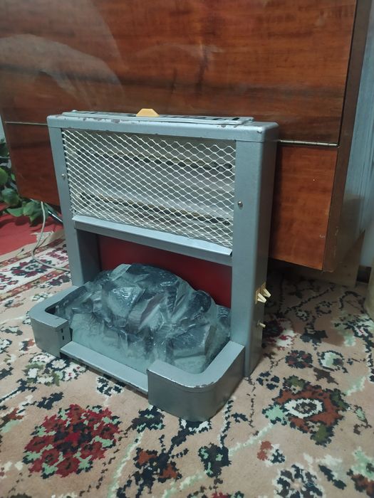 Три электрических обогревателя! Лёгкие переносные компактные.