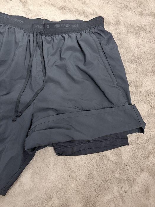 Къси спортни гащи на NIKE