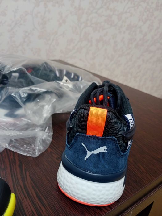 Кроссовки новые!!