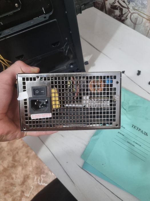 Блок питания huntkey 650ватт