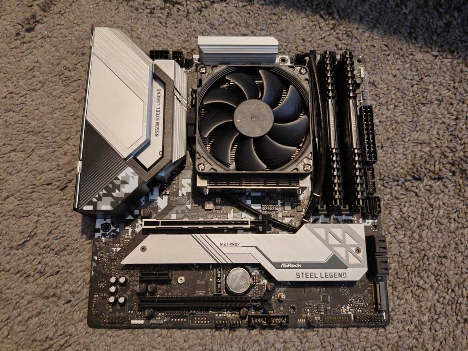 ASRock B550M Steel Legend + AMD Ryzen 7 5700G 8-Core + 32GB DDR4, 1TB NVMe