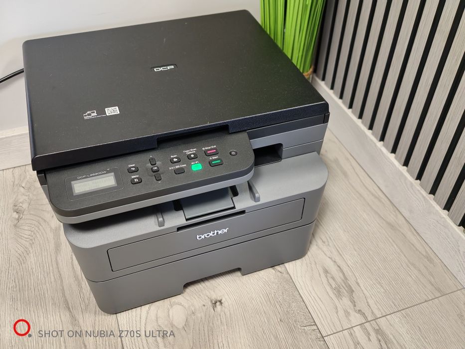 Imprimantă Brother DCP-L2620DW – laser monocrom, WiFi, scanare, copier
