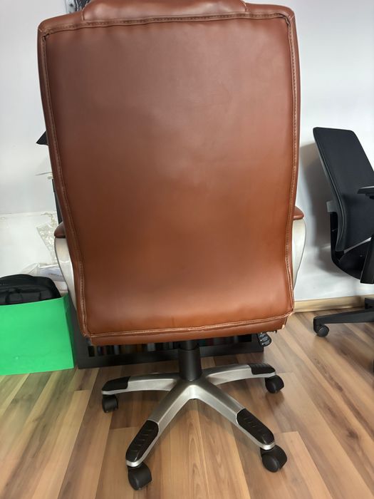 Офис стол Kring Bokai