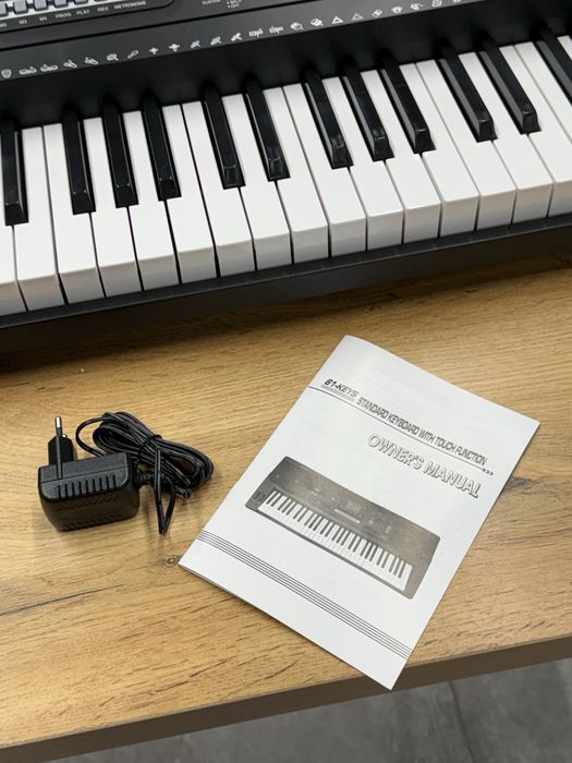 Синтезатор 61 клавиша, мощные динамики, качество Castrum Toys