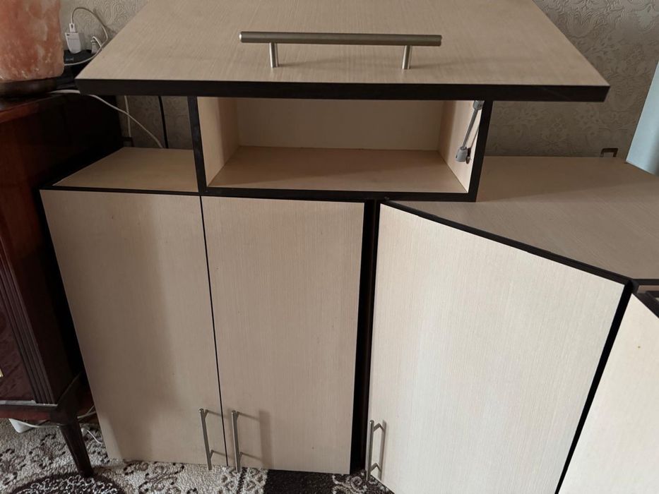 Куханный горнитур