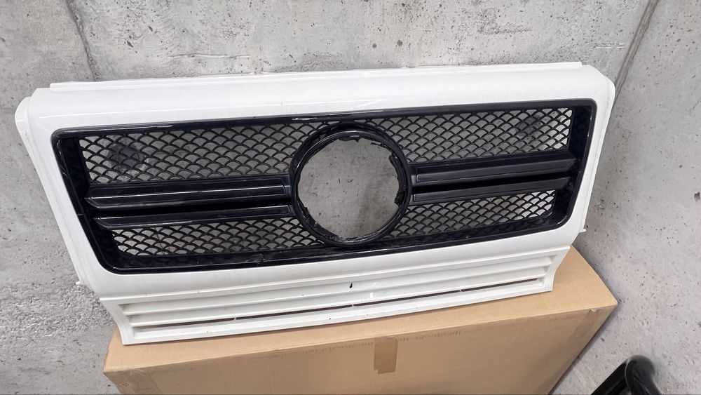 Фарове Стопове Решетка Ролбар DRL светлини G класа W463