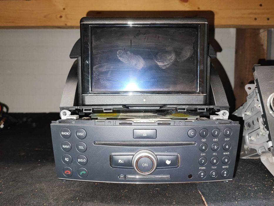 Навигации - радио и CD, ДВД - DVD четец и СД чейнджър от Мерцедес