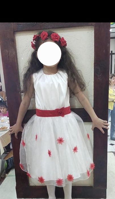 Продам нарядные платья