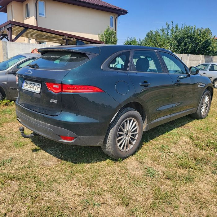 Jaguar F Pace 2016