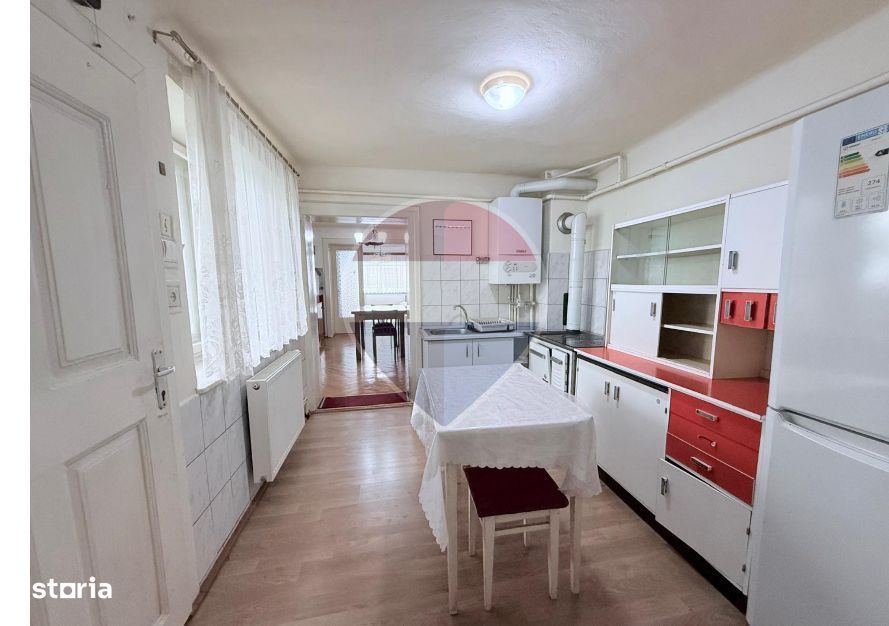 Apartament spațios-Zona Ultracentrală-Ideal studenti sau cupluri