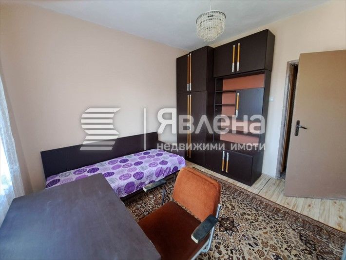 Дава се под наем Етаж от къща в Ямбол, Боровец - 80 кв.м за 255 € - Снимка #5