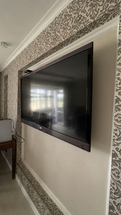 Телевизор LG 128*75