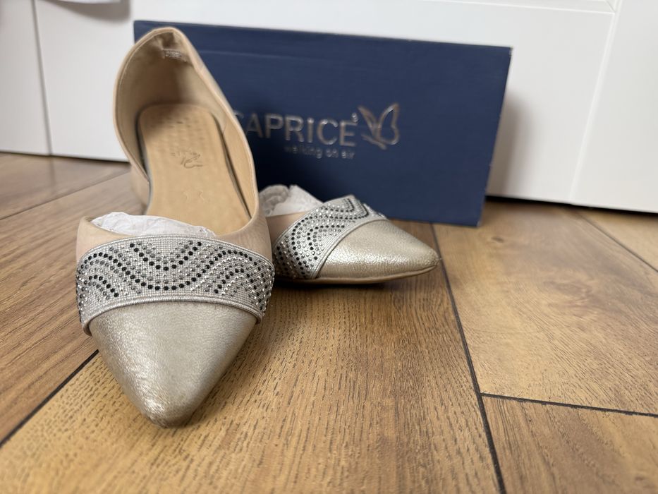 Продам женскую обувь