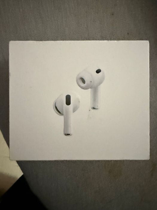 vand casti airpods pro 3 sigilate