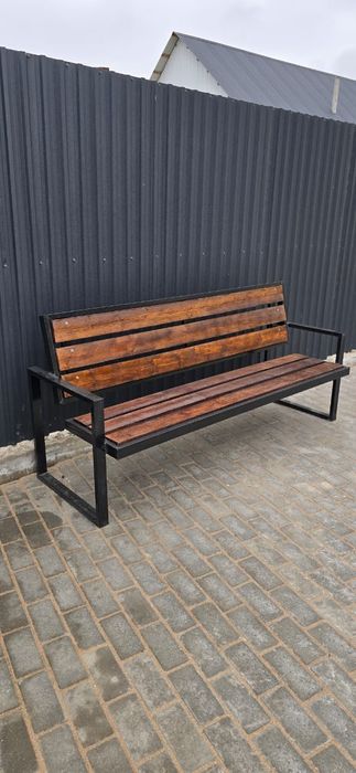 Продам лавочку (металл +дерево)