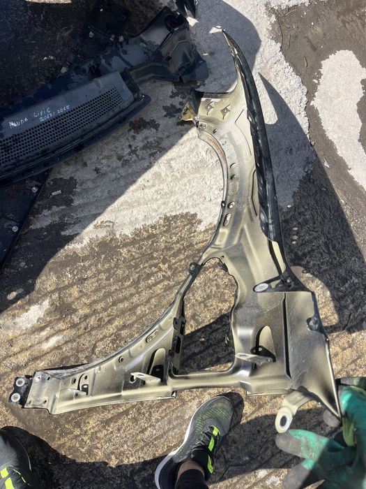 2 броя десен калник Audi E-Tron