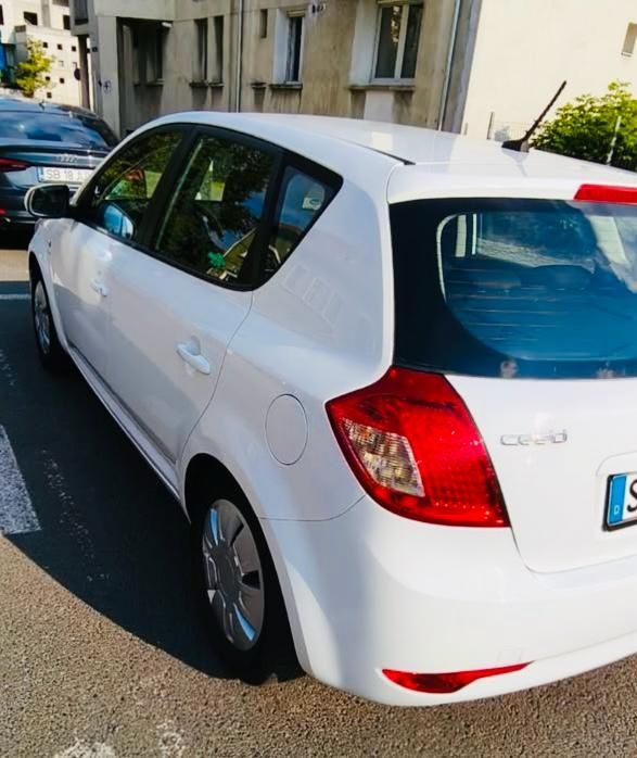 KIA CEED 2010 1.6 Benzină 126CP - ÎNMATRICULATĂ ÎN GERMANIA - Se află în SIBIU - 3.800€