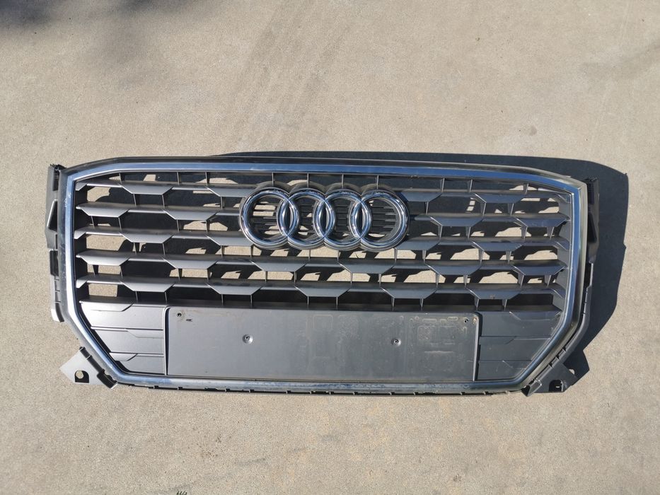 Grila centrala Audi q2 2016 2020