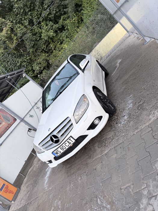 Mercedes-Benz A 220