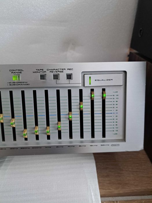 Egalizator AKAI EA G90